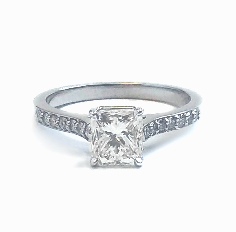 WHITE GOLD RADIANT CUT DIAMOND RING Argo & Lehne Jewelers
