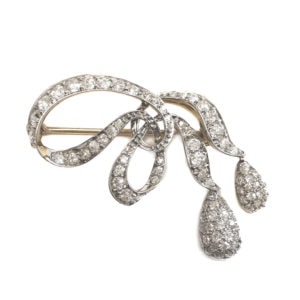 PLATINUM & YELLOW GOLD VINTAGE DIAMOND PIN