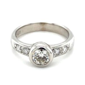 14K WHITE GOLD ENGAGEMENT STYLE DIAMOND RING