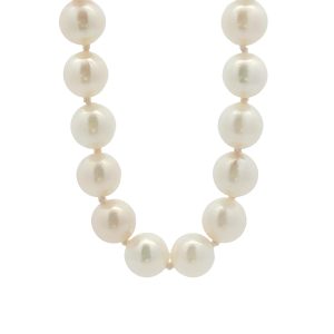 CULTURED PEARL NECKLACE