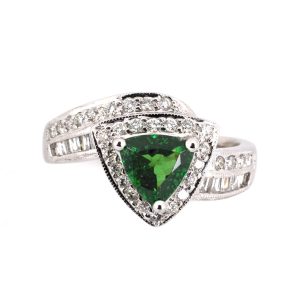 18K WHITE GOLD VINTAGE TSAVORITE DIAMOND RING