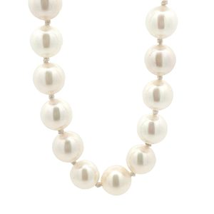 10K WHITE GOLD CULTURE PEARL NECKLACE