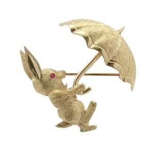 14K YELLOW GOLD VINTAGE RUBY BUNNY WITH UMBRELLA PIN